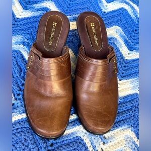 Naturalizer Brown Leather Clogs Mules, Slip-On Comfort Shoes- Size 8